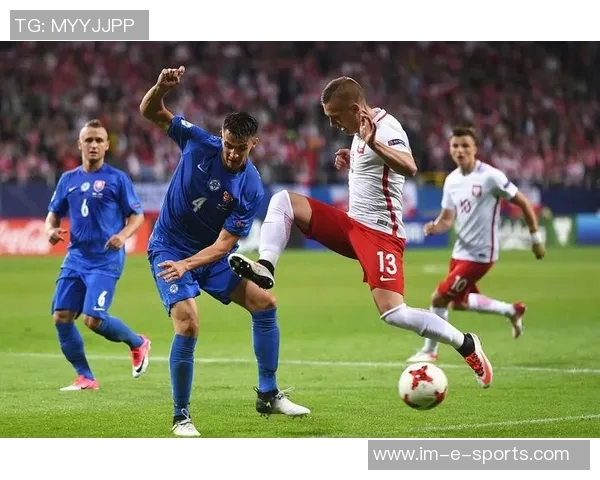 捷克足球球星赛场突发晕倒送医 生命体征稳定情况引关注 捷克足球球星赛场突发晕倒送医 生命体征稳定情况引关注